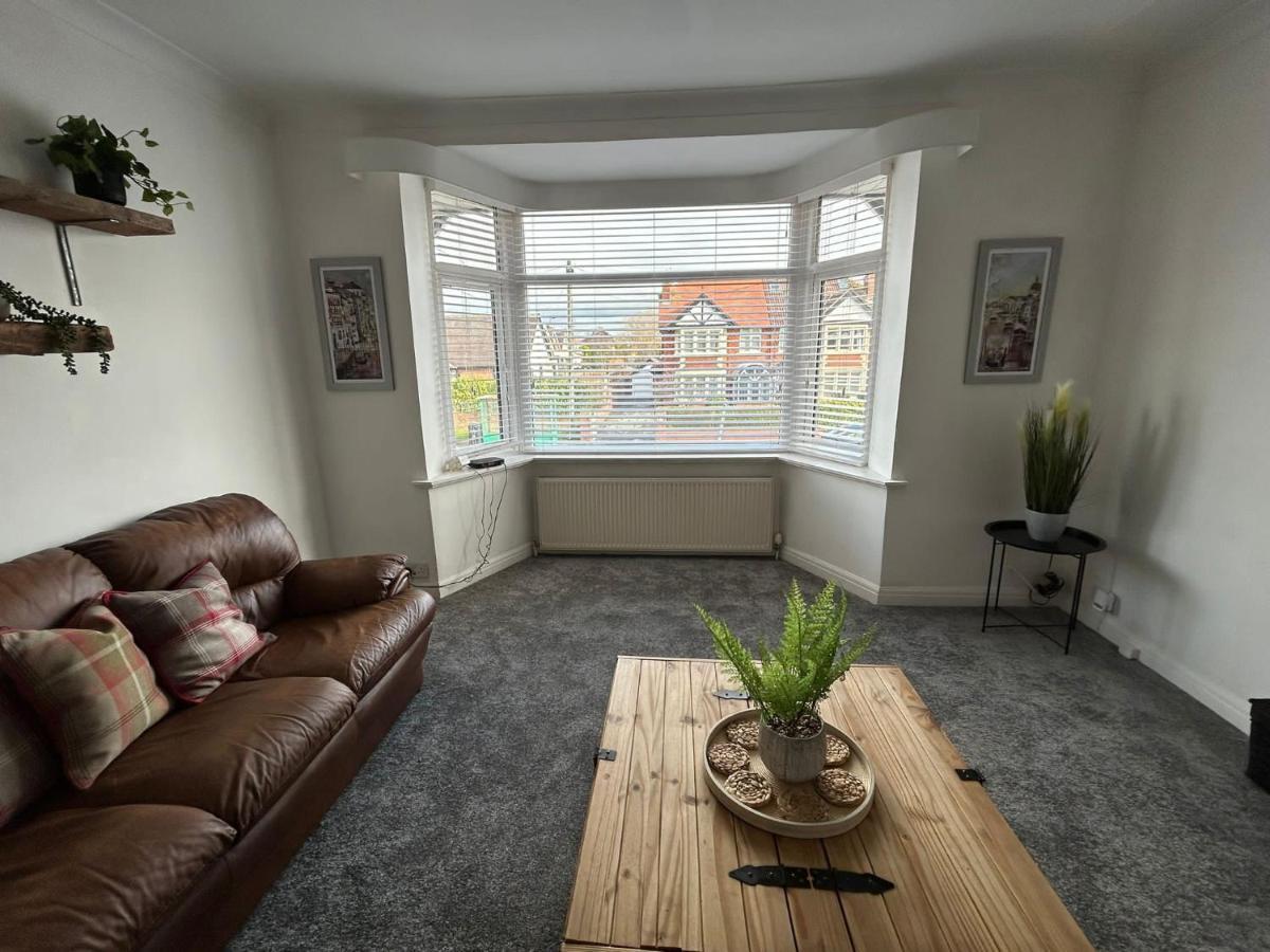 Light And Spacious Highcross Apartment Poulton-le-Fylde Εξωτερικό φωτογραφία